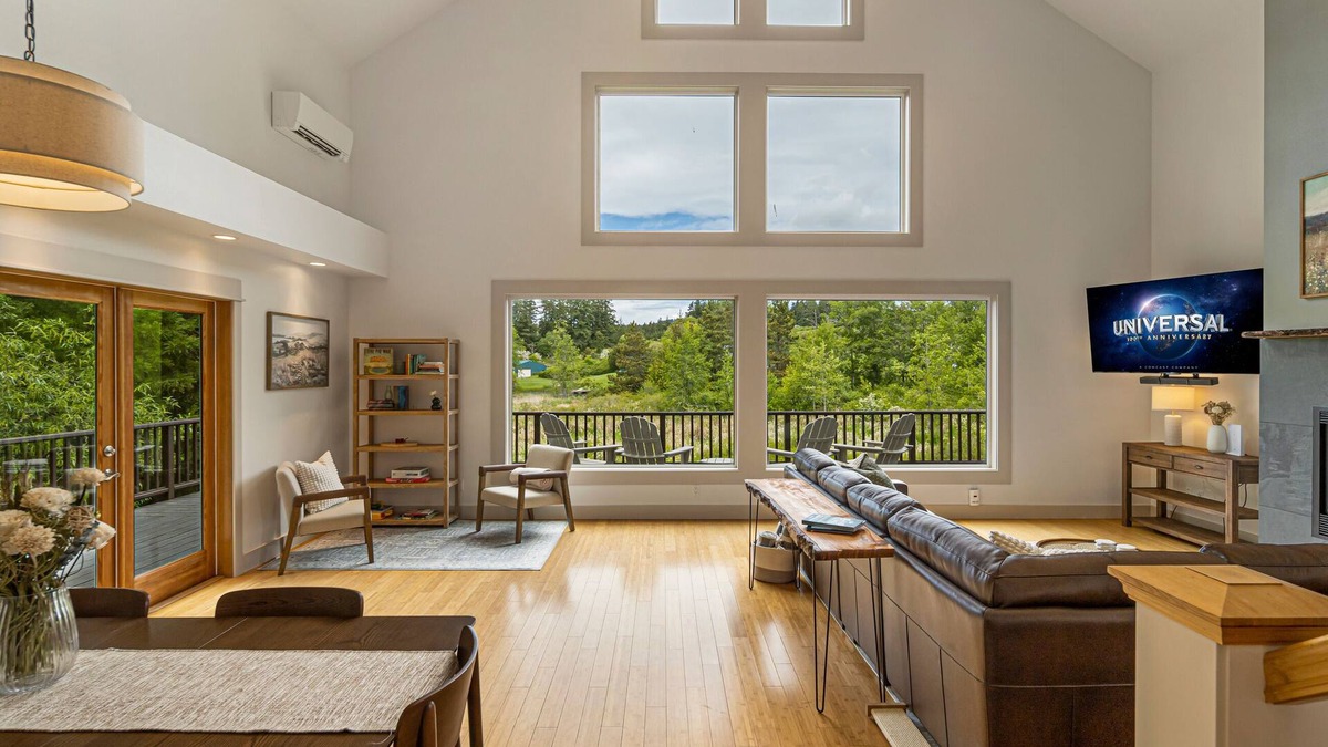 Friday Harbor House | Island Escape with Luxe Comfort and Privacy -Margo House