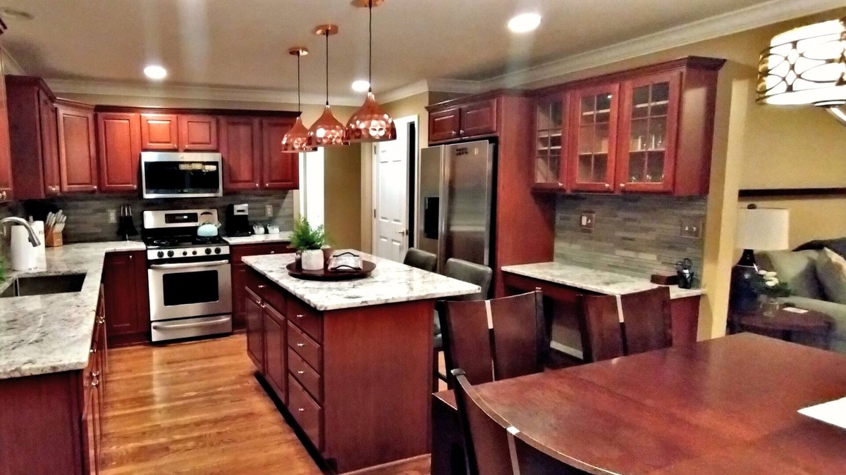Grosse Ile House | Island home close to water and parks