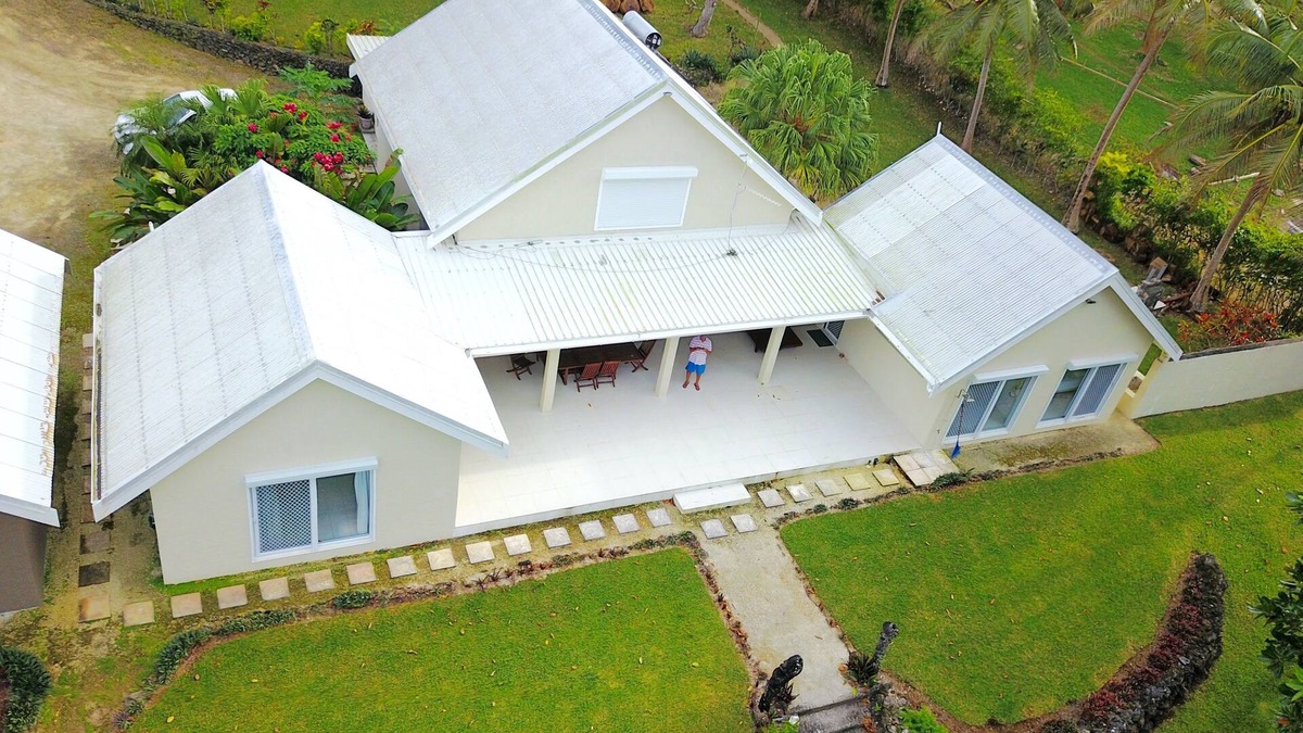 Mele House | Island living at its best nOn 2 acres of oceanfront