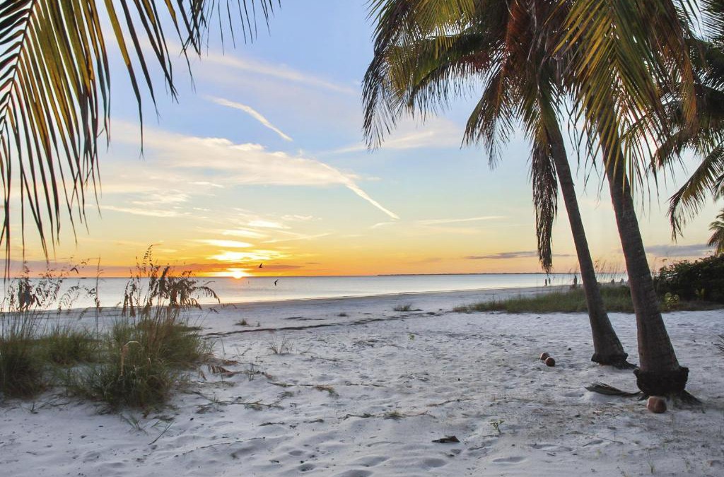 Fort Myers Beach House | Island Paradise Cottage by Sun Palace
