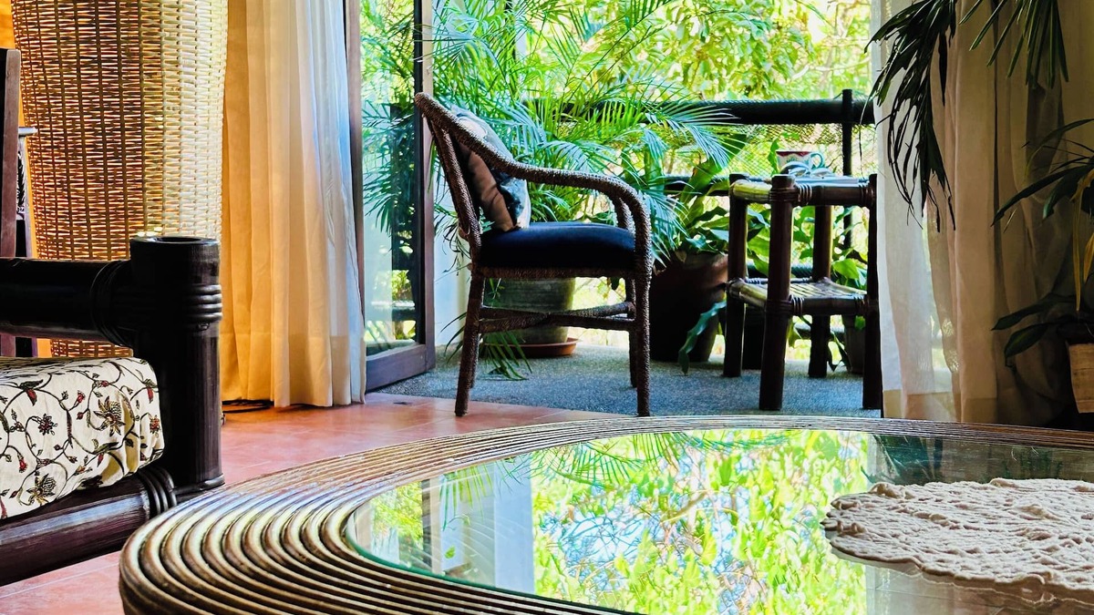 Balabag Apartment | Island style Loft in tropical greenery of Diniwid beach