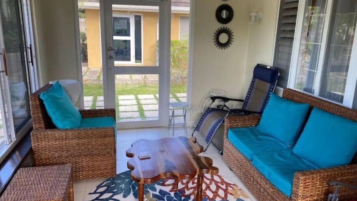St. Ann's Bay House | Island Style Villa in Richmond Estate Palms