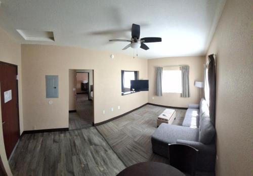 Lake Havasu City Hotel | Island Suites