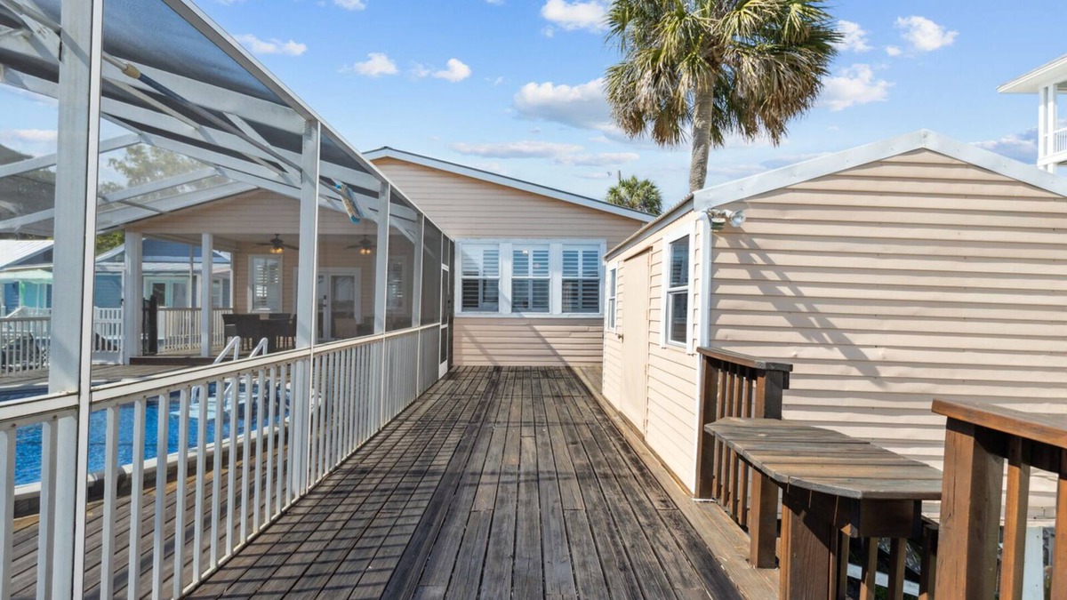 Cedar Key House | Island Time with a Pool!
