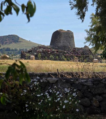 Torralba House | ISLAND VIBES ROOMS, Su Salighe