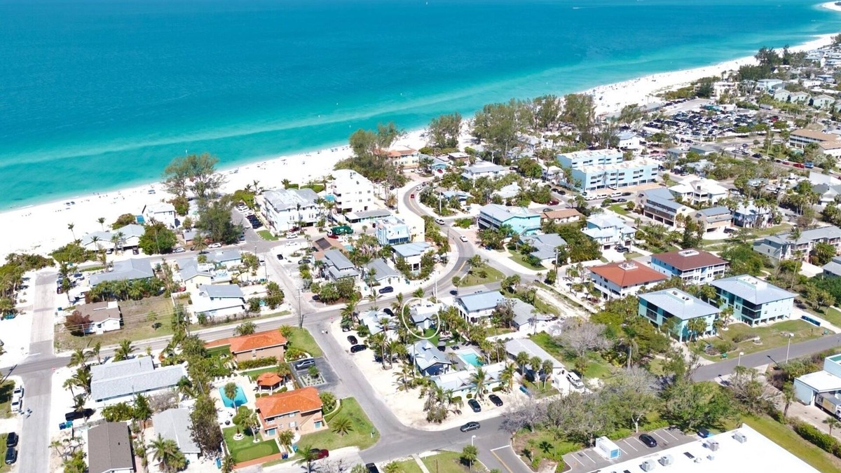 Holmes Beach Villa | Island West Villa! Pool, BBQ, and Walk to Beach!