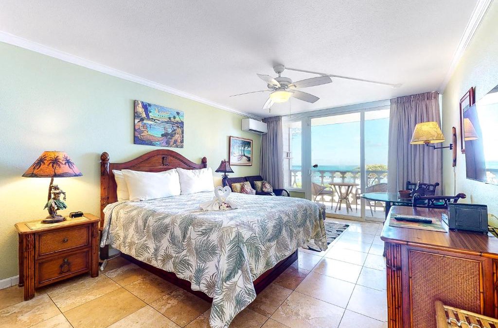 Wailua Hotel | Islander on the Beach 250