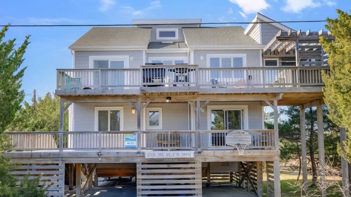 Waves House | Isle Be Sea'n You