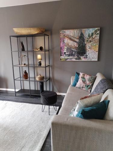 Varkaus Apartment | Iso huoneisto koskien ja palveluiden äärellä