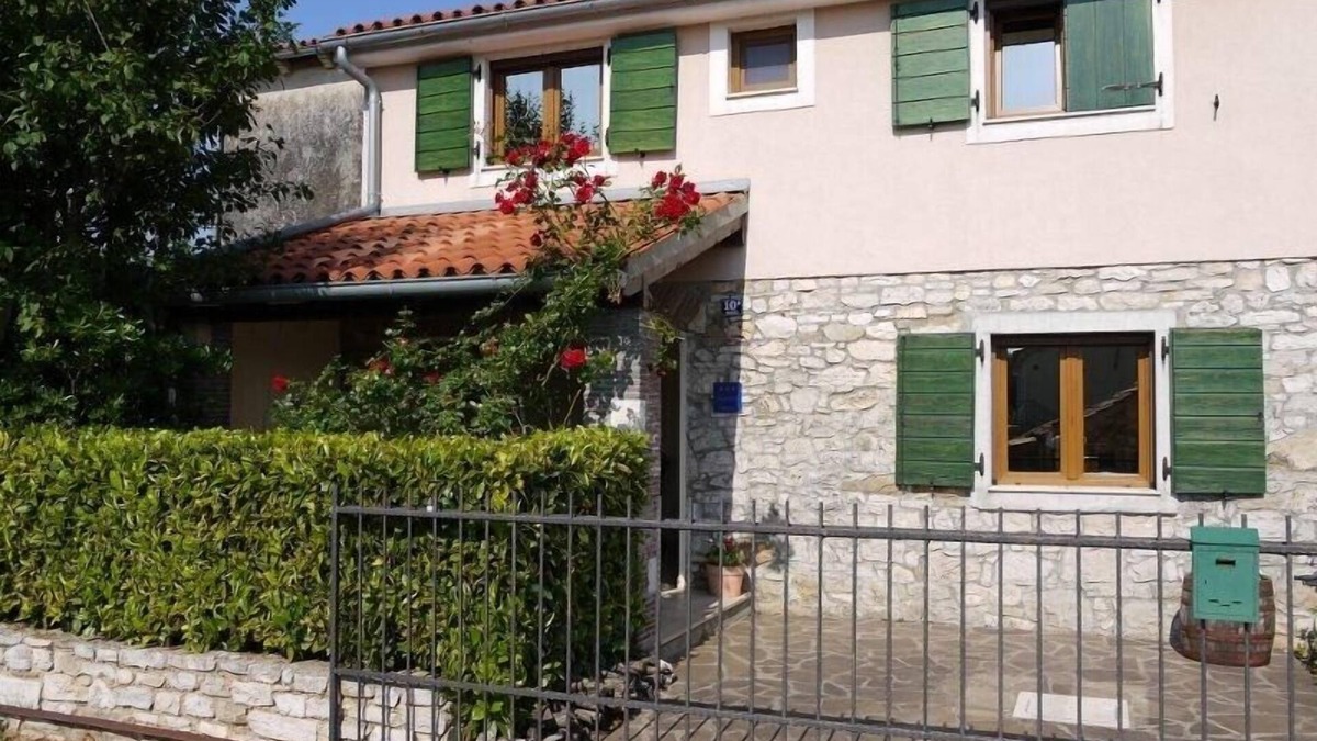 Kastelir-Labinci House | Istria: Stone house in village. 5 min drive to sea, Novigrad - 8km, Porec - 12km