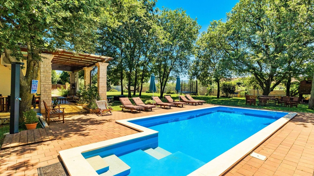 Liznjan Villa | Istrian luxury villa - 300m2, garden 2000m, children's playground, 40m2 pool, WiFi