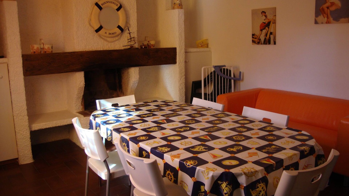 Marina di Castagneto Carducci Apartment | Beach house with fireplace
