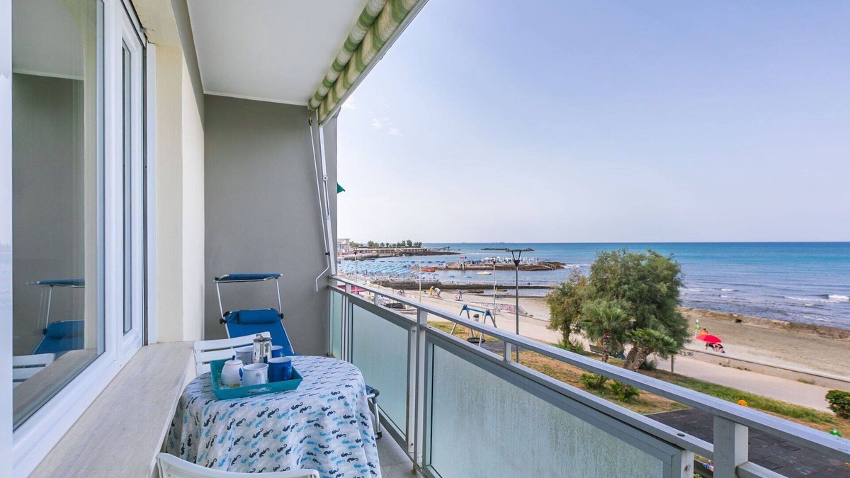 Rosignano Solvay Apartment | Beautiful apartment for 6 guests with A/C, WIFI, TV and balcony