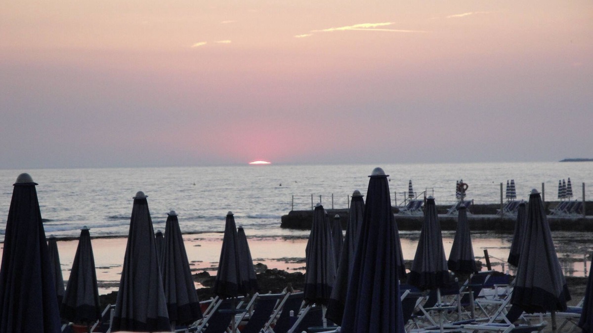 Castiglioncello House | Casa Nido delle Rondini relaxing stay with garden and sea view