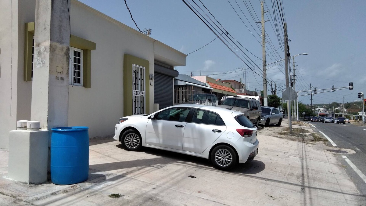 Hato Abajo House | It,s a sweeth Home , Privateand have all amenities that Gentleman n Ladies need,