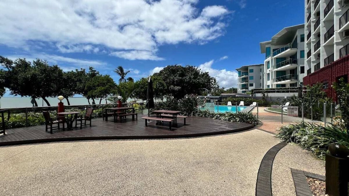 North Ward Apartment | It's all about the views!