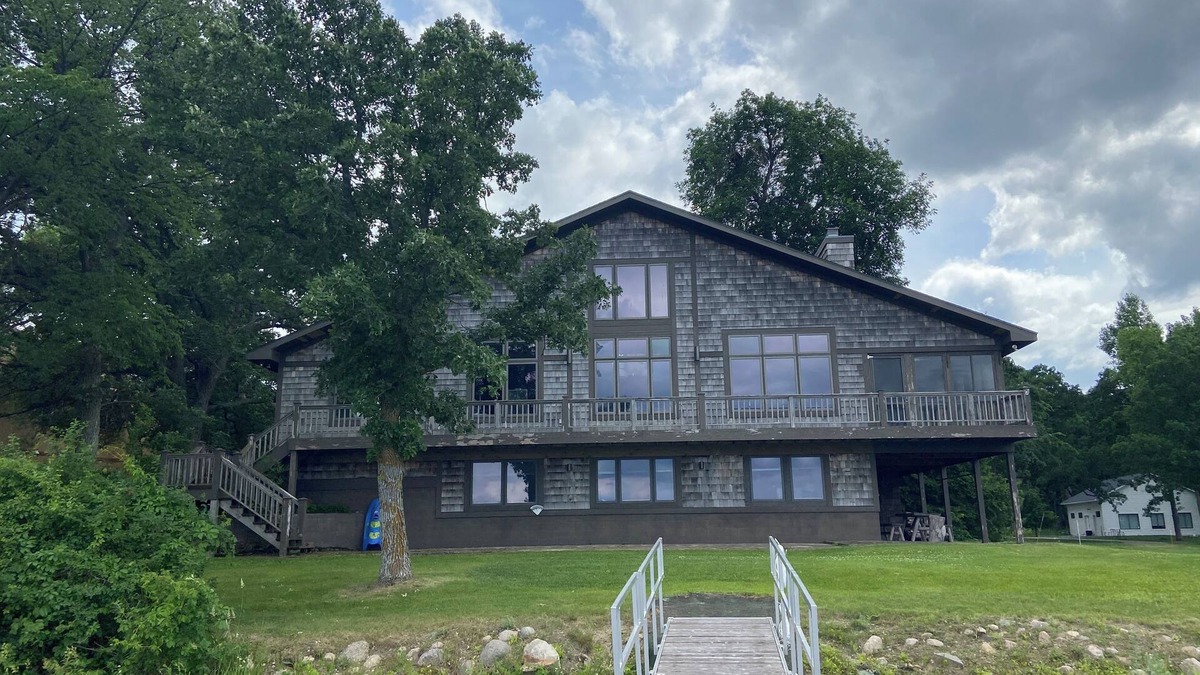 Battle Lake House | It's back! Luxury on West Battle Lake - 4BR/3BA - Great location near town!
