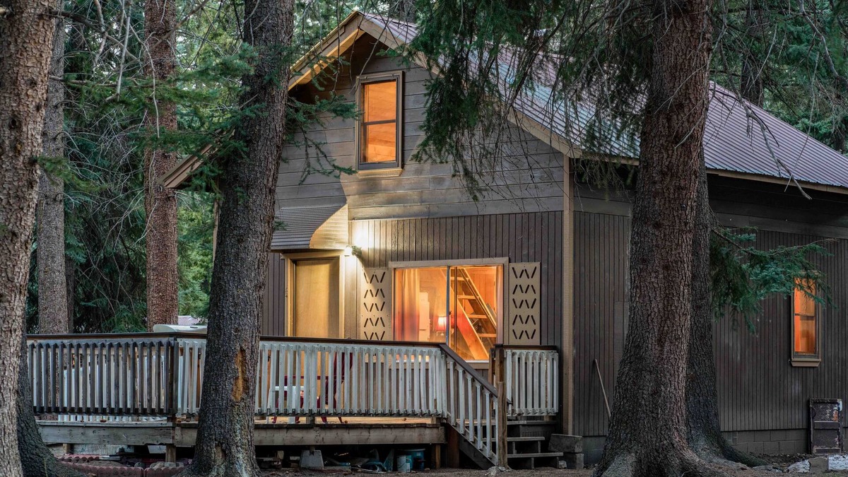 Bayfield Cabin | It's time for fall colors, stay in this cabin in the woods.