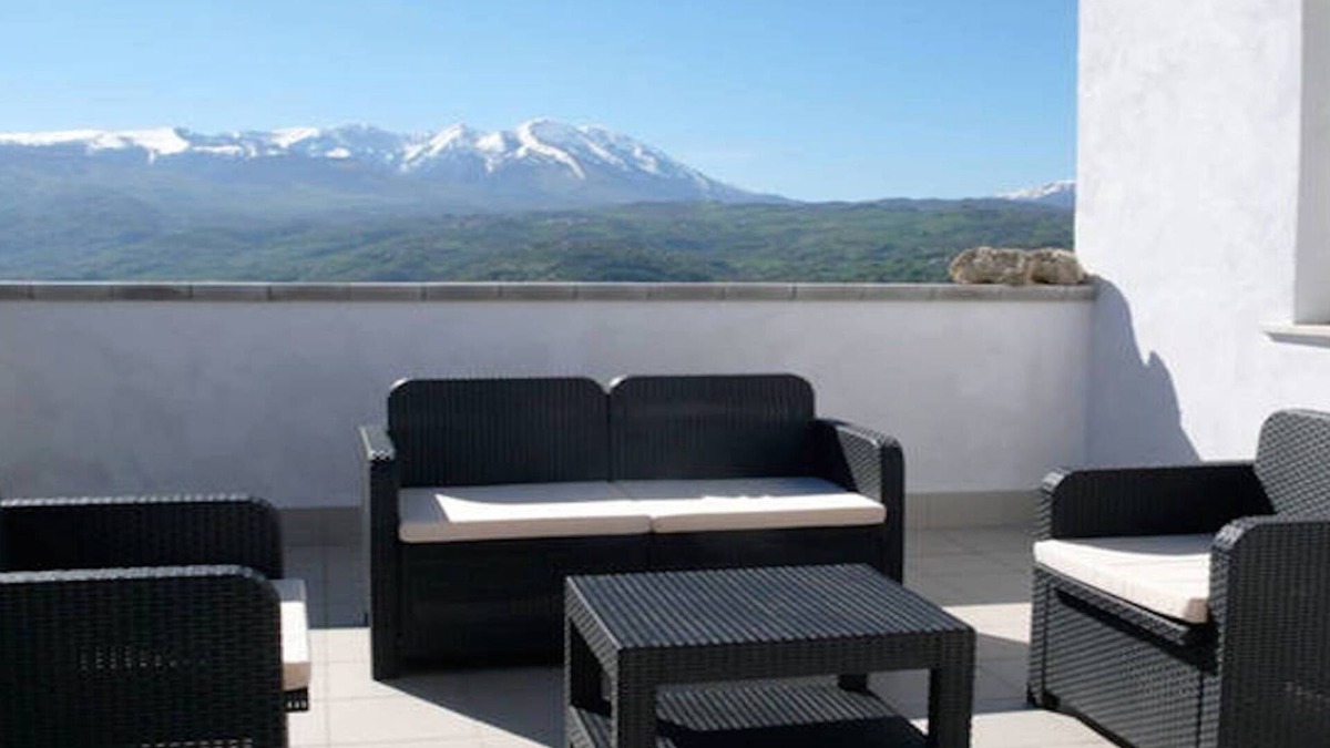 San Valentino In Abruzzo House | Beautiful stone holiday house with an incredible view on the Maiella Mountain.