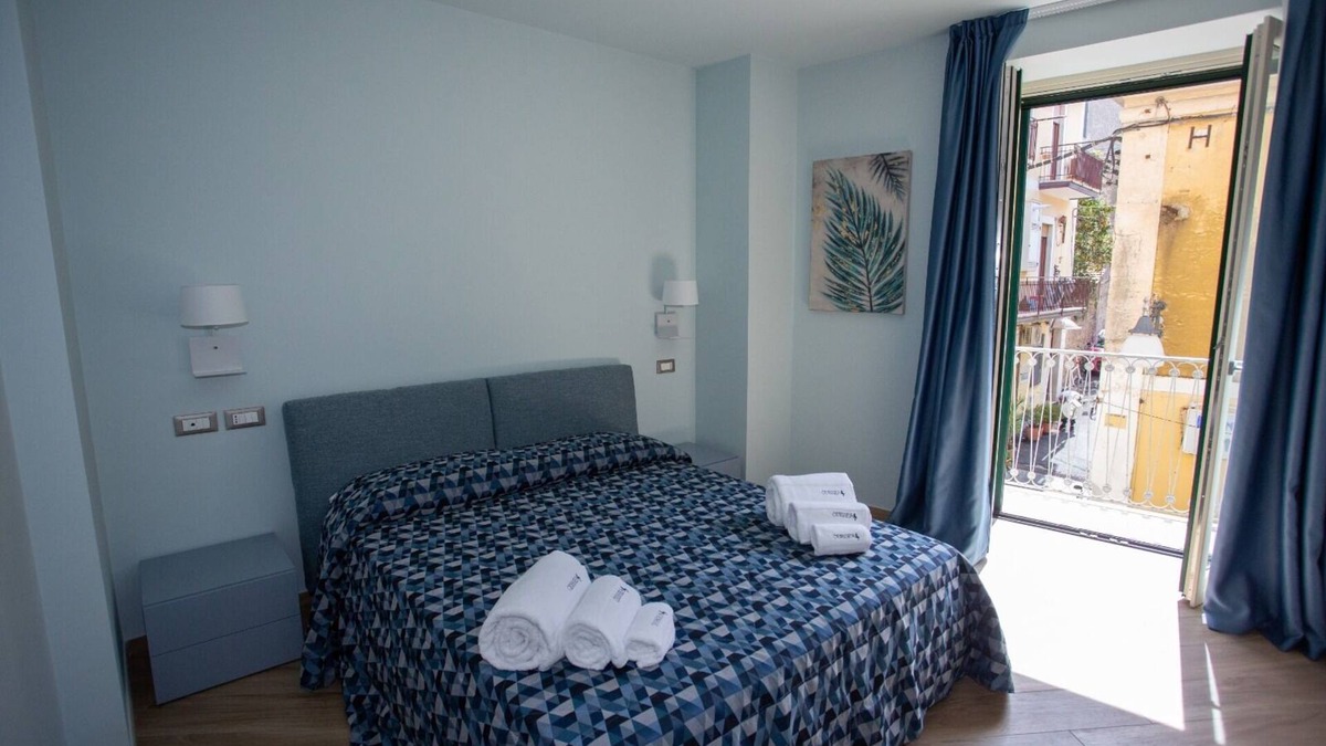 Santa Maria di Castellabate Hotel | CAMERA HELIOS-Double room-Comfort-Private Bathroom-Balcony
