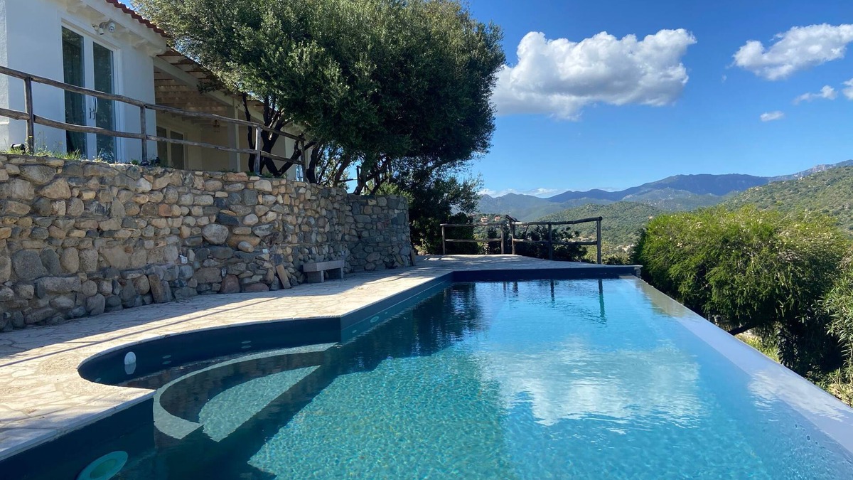 Torre delle Stelle Villa | Stunning villa with infinity pool, only 5 minute walk from the beach