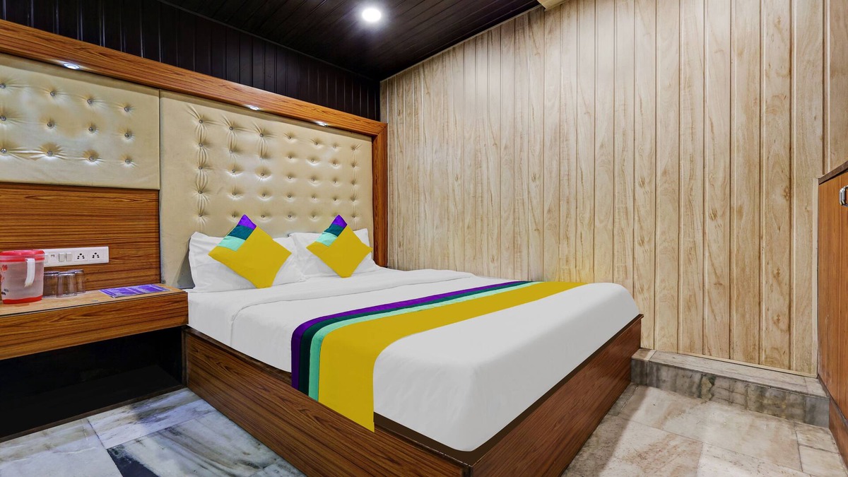 Mallital Hotel | Itsy by Treebo - Flatties