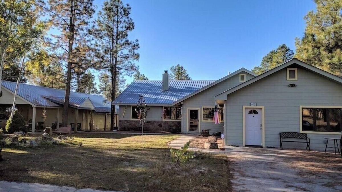 Pagosa Springs House | IVACAZ Suites on the Golf Course
