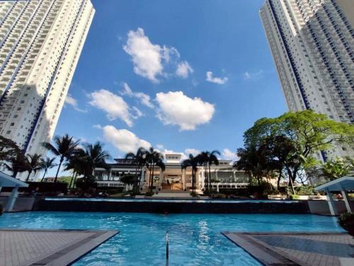 Santo Cristo House | Ivy's Crib at Grass Residences