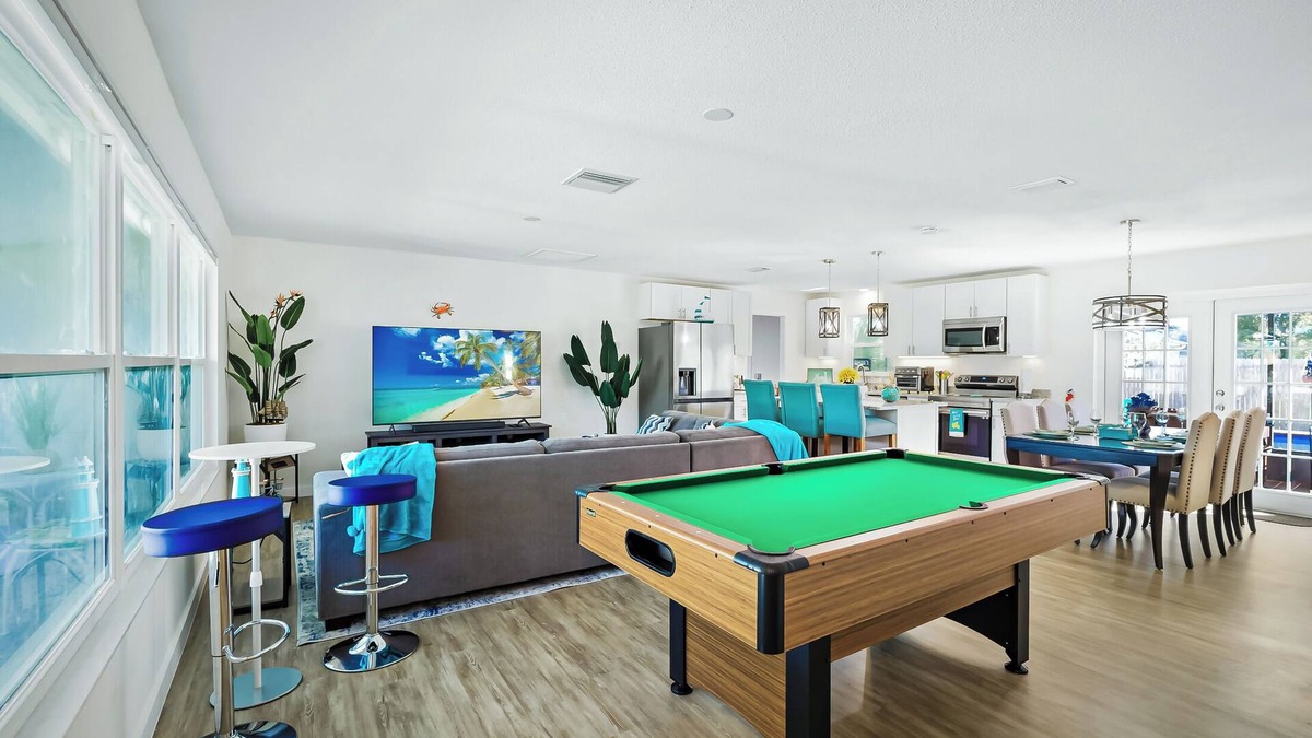 Melbourne House | Ixora6 Heatable Saltwater pool/beach/airport/USSSA