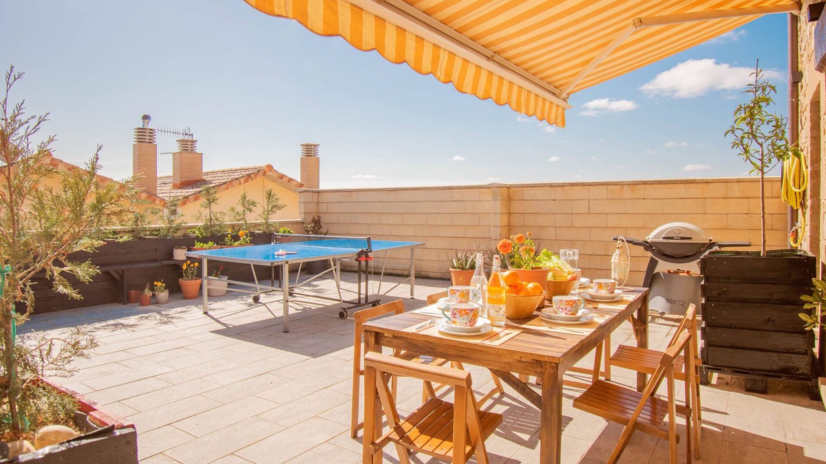 Mendigorria House | Izargi rural house with large terrace