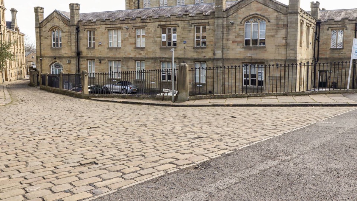 Huddersfield Cottage | J P PRITCHETT, pet friendly in Huddersfield