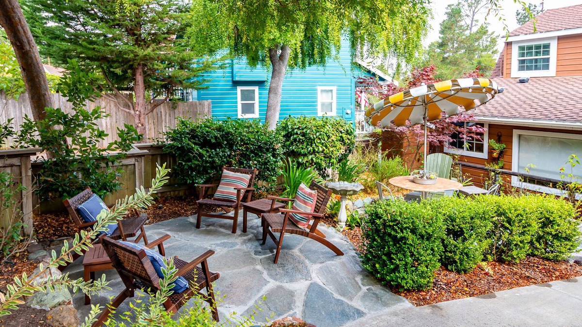 Lodge Hill Bed & Breakfast | J Patrick Inn