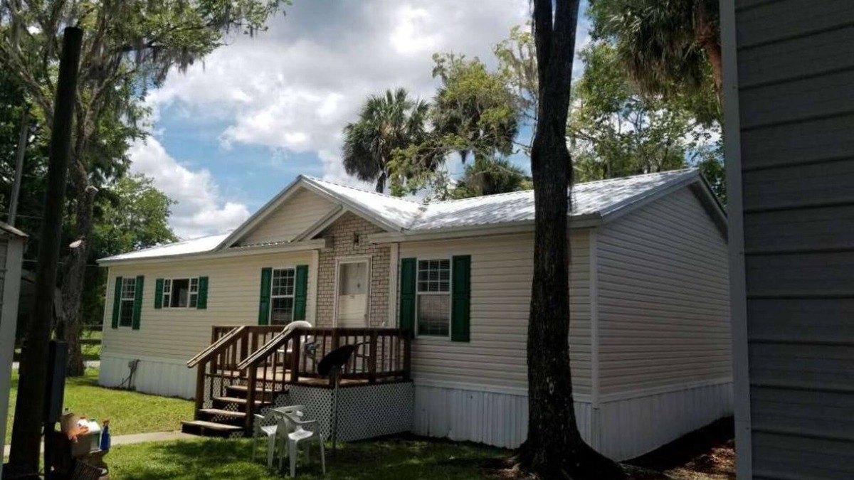 Astor House | J's Fishcamp