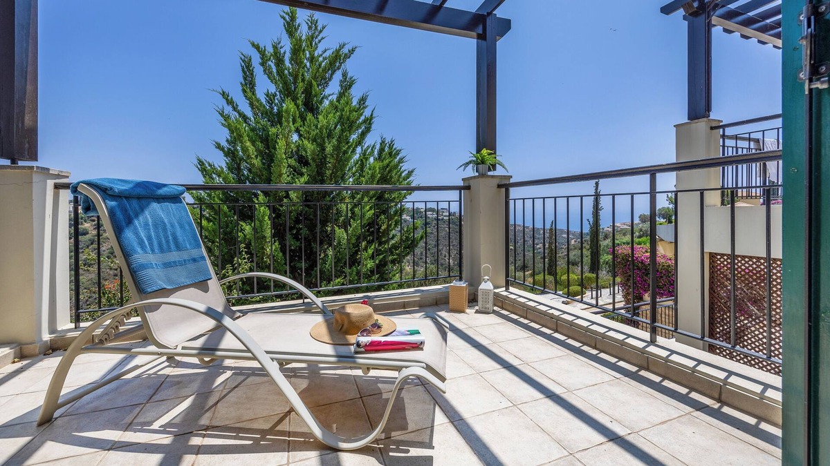 Aphrodite Hills House | J1 Holiday House Adjacent to Aphrodite Hills