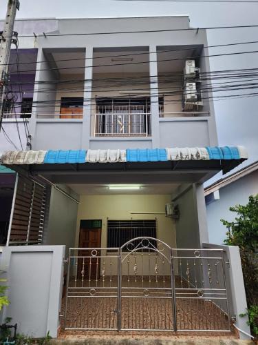 Betong House | Jaaoo Homestay Betong - 4 Bedroom House