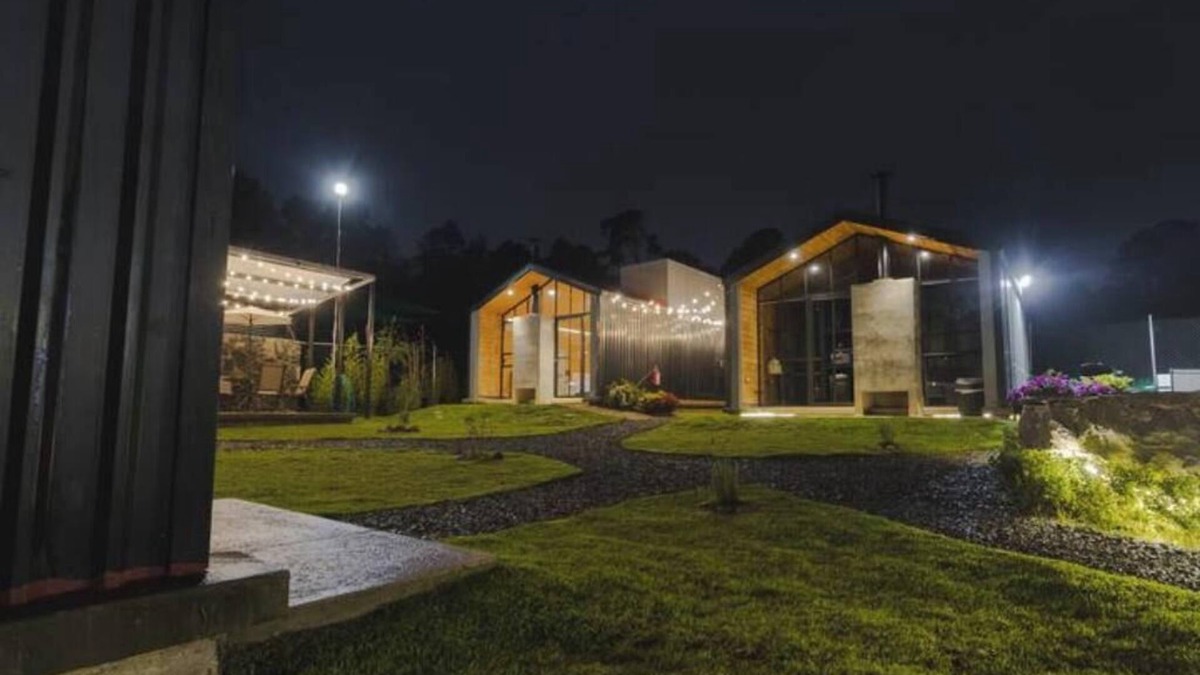 Huasca De Ocampo House | Jacaranda Whisper By Managers B1