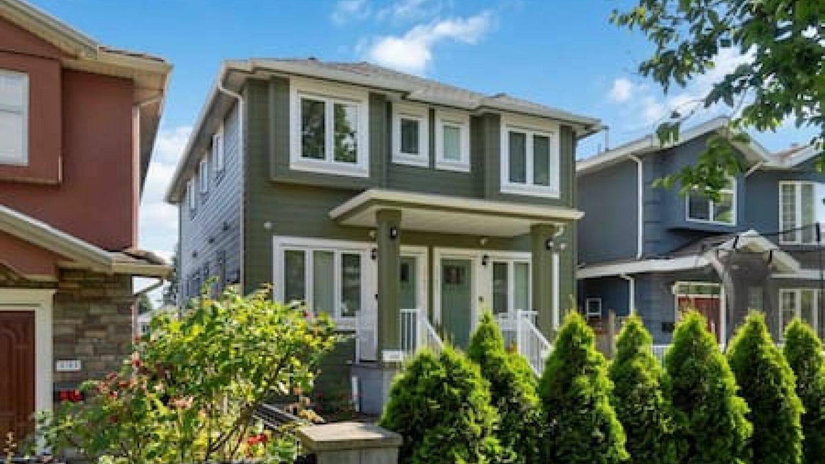 Hastings House | Jack's AirBnB · Sunrise Village 1 BR, 1 BA