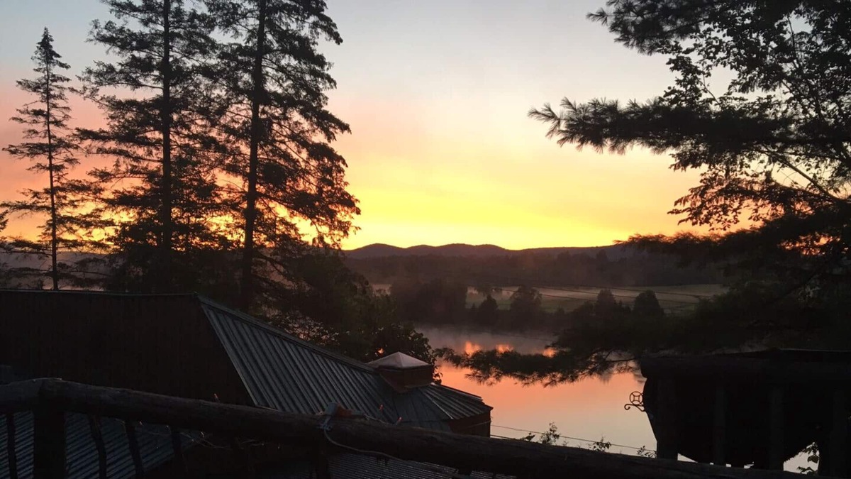 La Peche Cottage | Jack's Chalet (couples retreat)