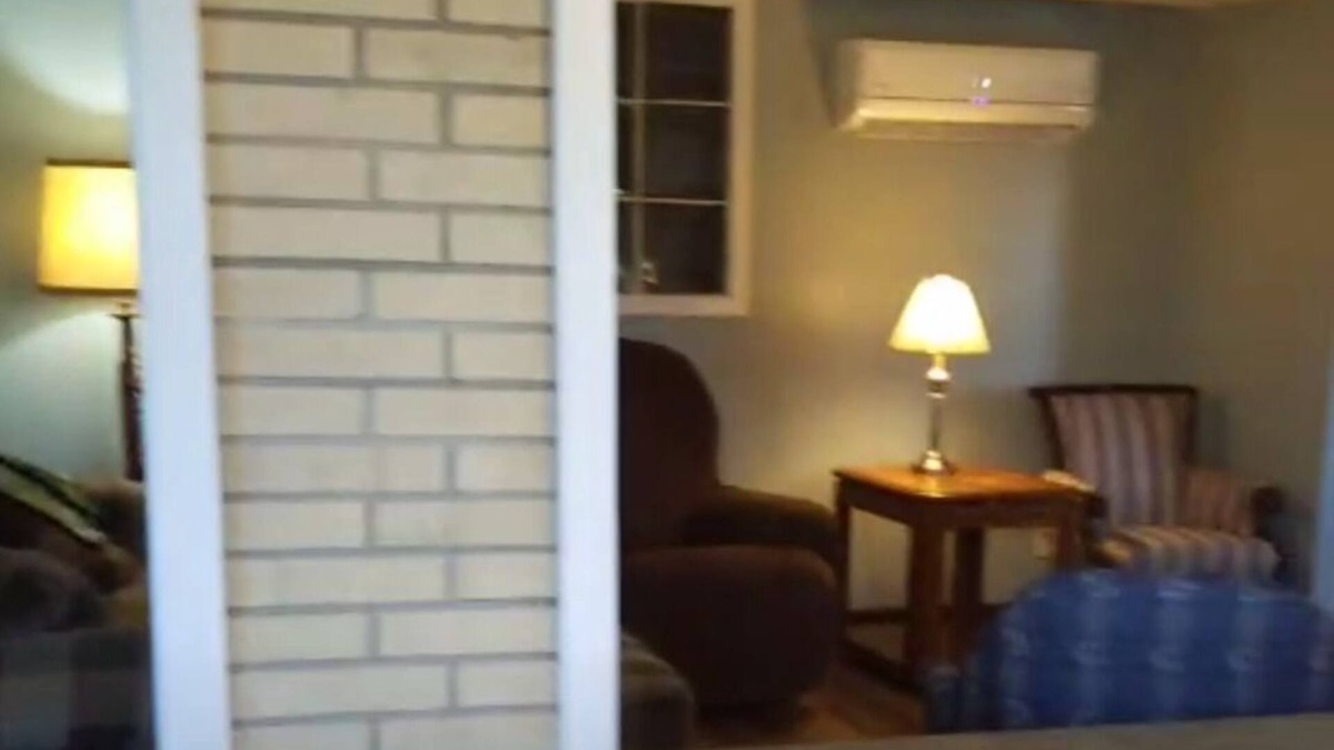 Dundee Apartment | Jack's Joints Apt C River View ~ steps from Village festivities and eateries!