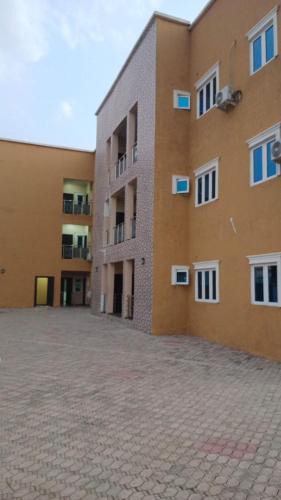 Abuja House | Jackson's Court and Apartment