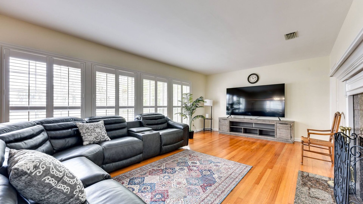 Hollyford House | Jacksonville Vacation Home w/Trout River Access