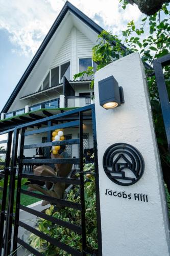 Tagaytay Bed & Breakfast | Jacobs Hill Tagaytay