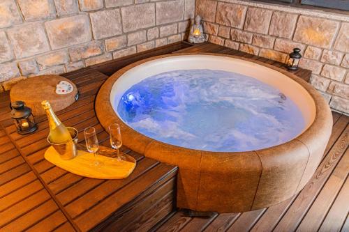 Zagreb Apartment | Jacuzzi - Flexible SelfCheckIns 20 - Zagreb - Luxury - Garage - Smart - Brand New - Apartments Repinc