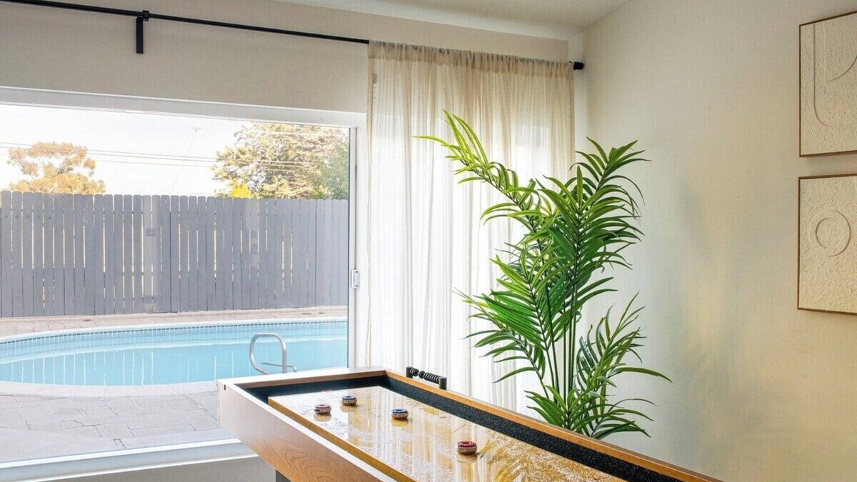Serra Mesa House | Jacuzzi-Pool-BBQ-King Bed-Private Parking