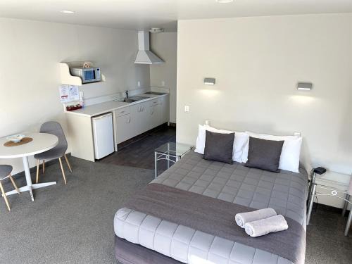 Hokitika Hotel | Jade Court Motel