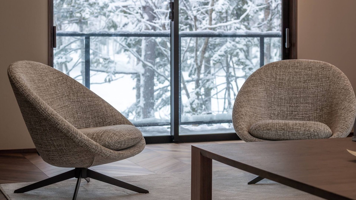 Hirafu House | Jade Rabbit