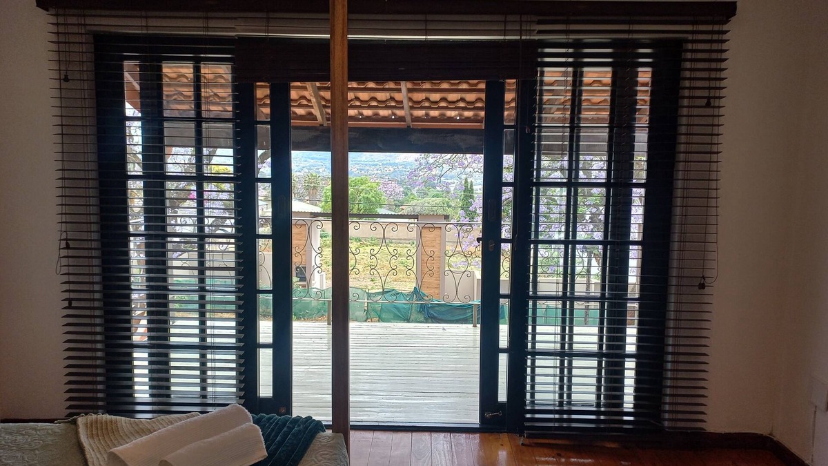 Greater Johannesburg Metropolitan Area House | Jakes's Place Modern Comfortable & Sunny 3-bedroom House in Kensington