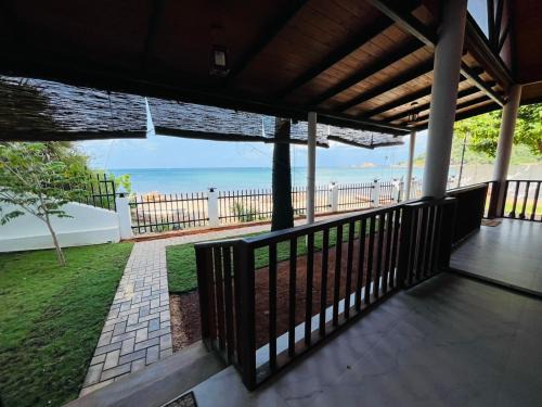 Trincomalee Hotel | Janas Blue Water Corner