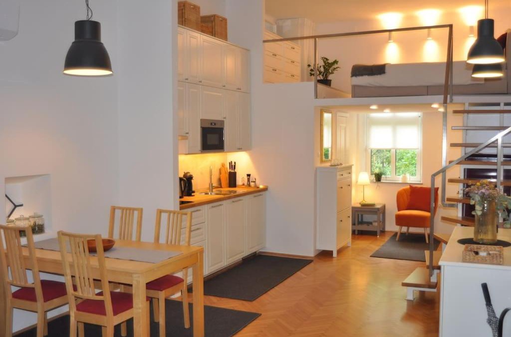 Ljubljana City Centre Apartment | Jane's Place, experience the atmosphere of a historic villa & free parking