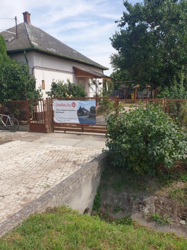 Abadszalok House | Janka vendégház és Apartman